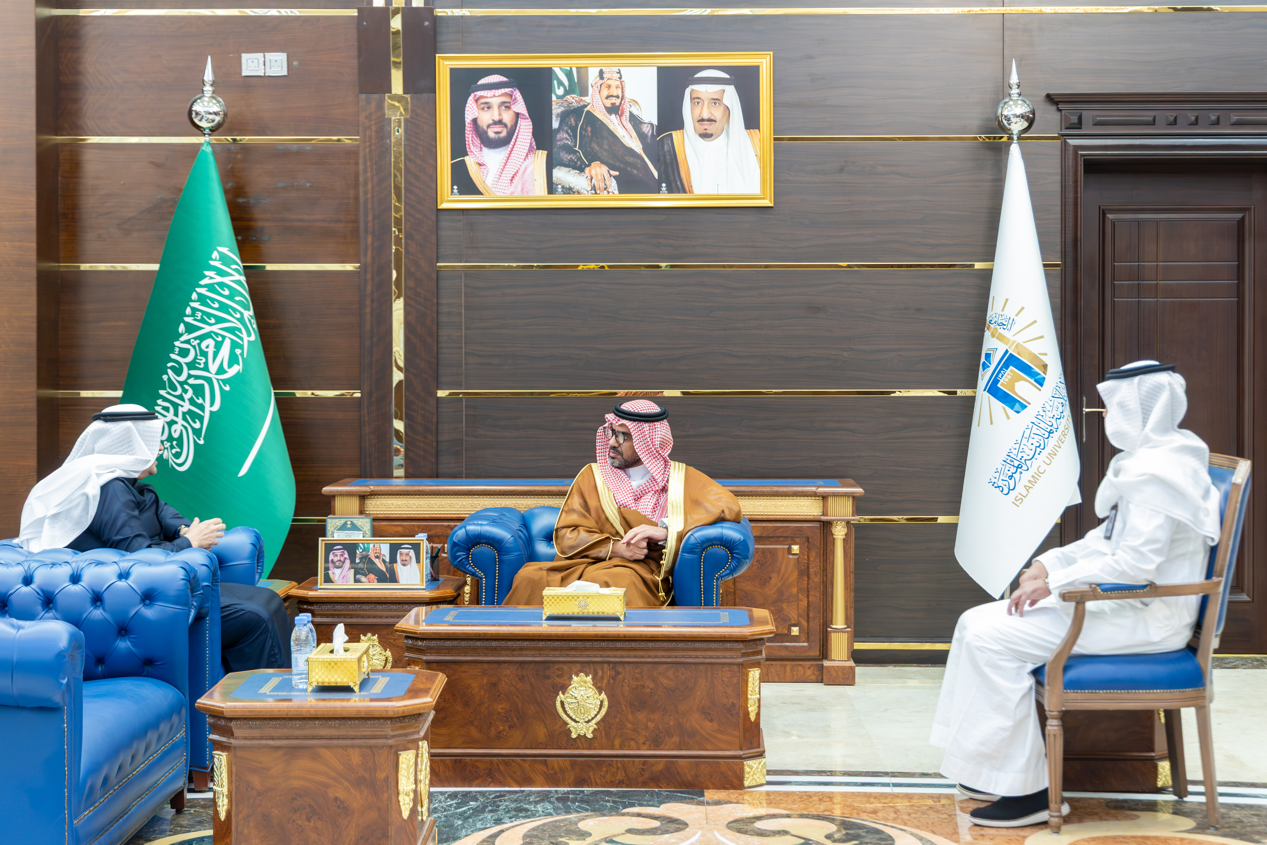 رئيس الجامعة الإسلامية يستقبل مدير الخطوط السعودية بالمدينة المنورة وينبع والعُلا المكلف